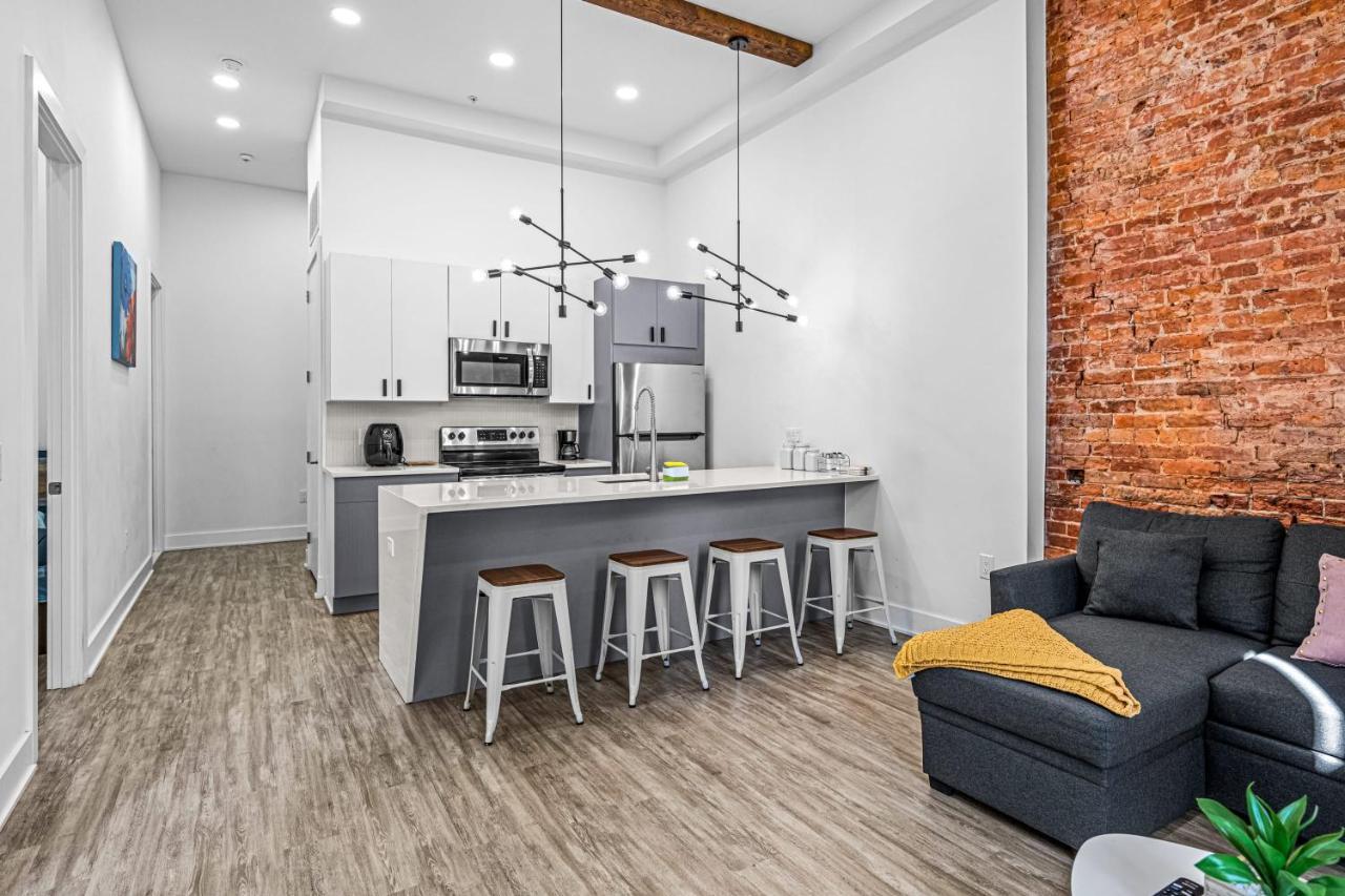 2-bedroom Luxury Loft Private Parking Ev Charger Apartment Philadelphia