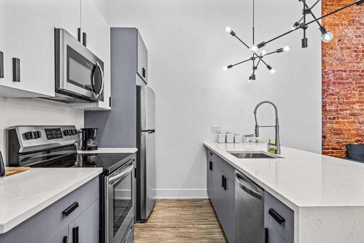 2-bedroom Luxury Loft Private Parking Ev Charger Apartment
